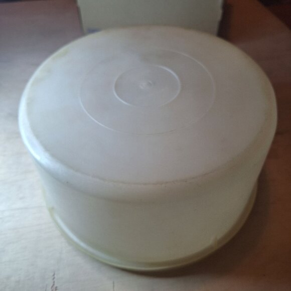 Tupperware Cake Container 256-1 Millionaire Line Seal 224-2 Storage Lid Vintage - Picture 3 of 6